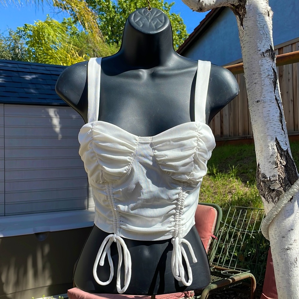 White crop top!
